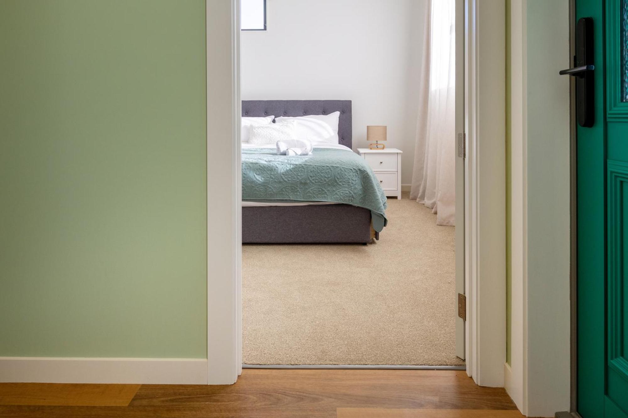 Charming 3 Bedroom Home Near Christchurch City エクステリア 写真