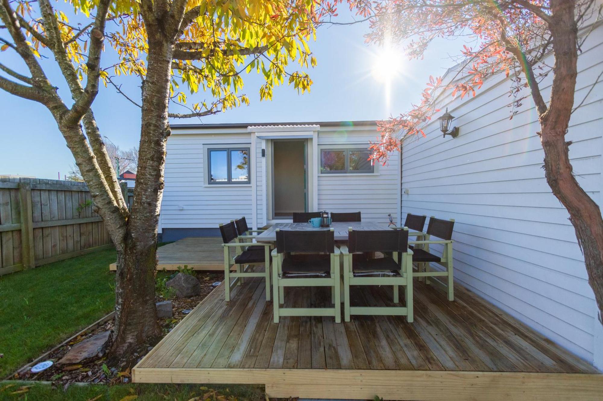 Charming 3 Bedroom Home Near Christchurch City エクステリア 写真